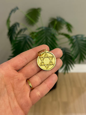 PINGENTE ESTRELA DE DAVI MÉDIO - BANHADO A OURO 18K