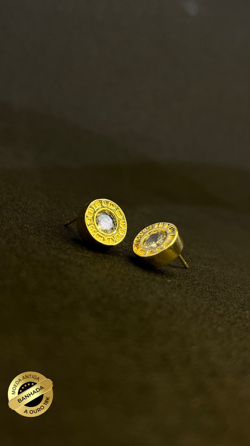 BRINCO ROMANO COM PEDRA DE ZIRCÔNIA - BANHADO A OURO 18K