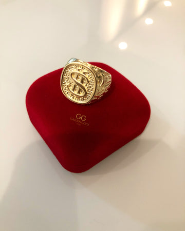 Anel Cifrão laterais detalhadas - Banhado a ouro 18k