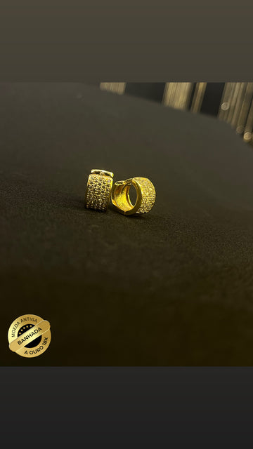Brinco argola 43 pedras de Zircônia - Banhado a ouro 18k