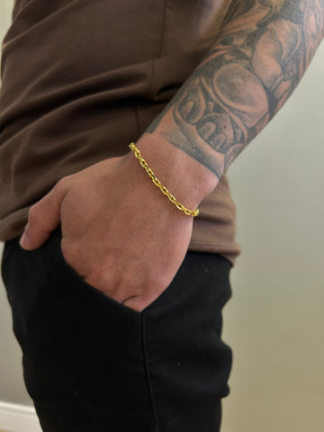 Pulseira Cadeado de Quina 3mm - Fecho bomba - Banhado a ouro 18k