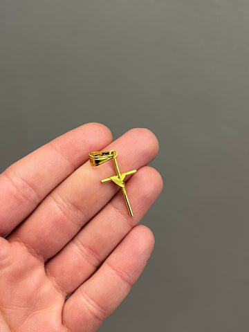 Pingente Cruz enrolada P - Banhado a ouro 18k