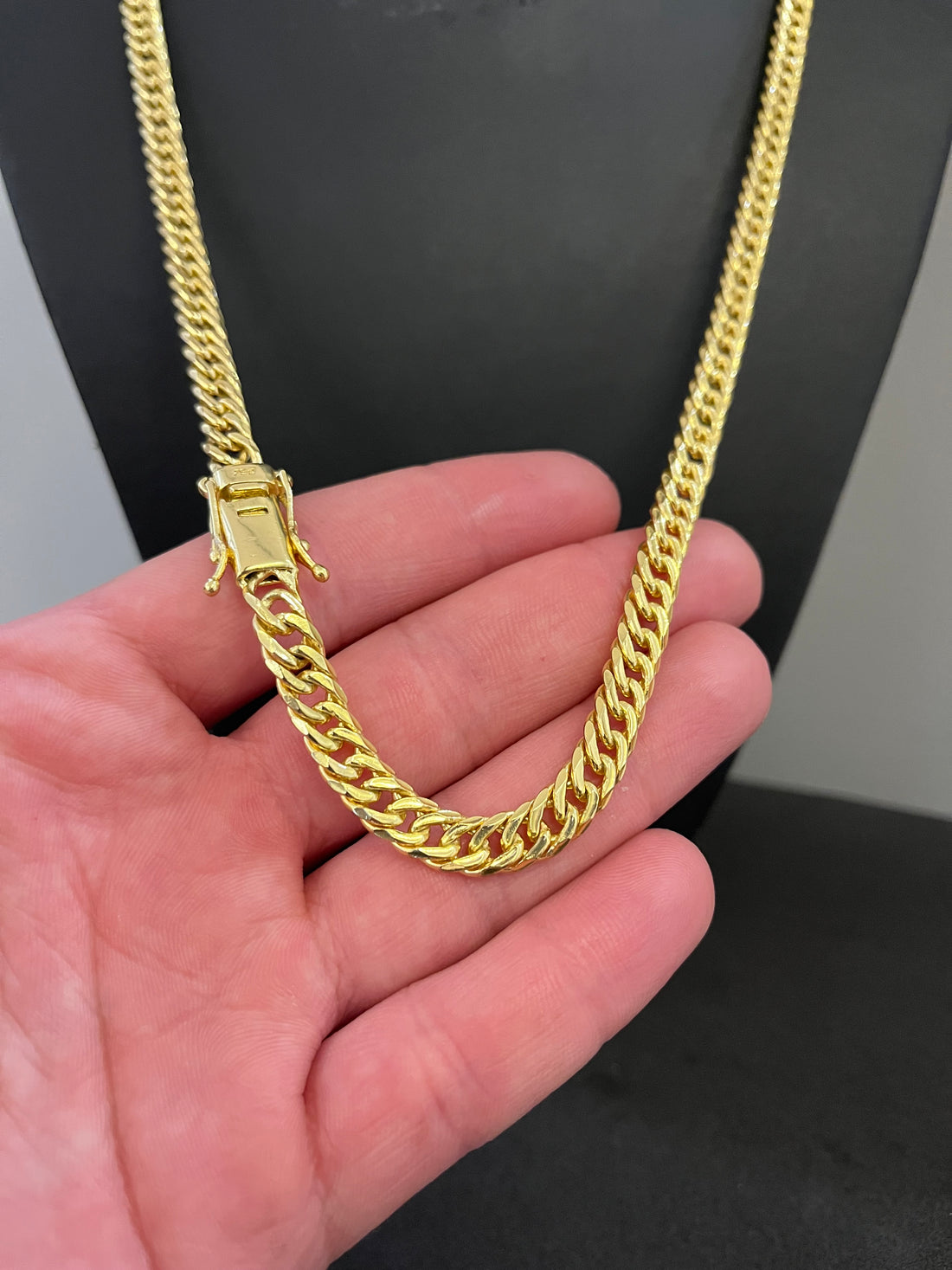 Corrente Grummet 6mm - 70cm - Fecho gaveta - Banhado a ouro 18k