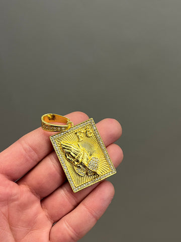 Pingente Fé cravejado G - Banhado a ouro 18k