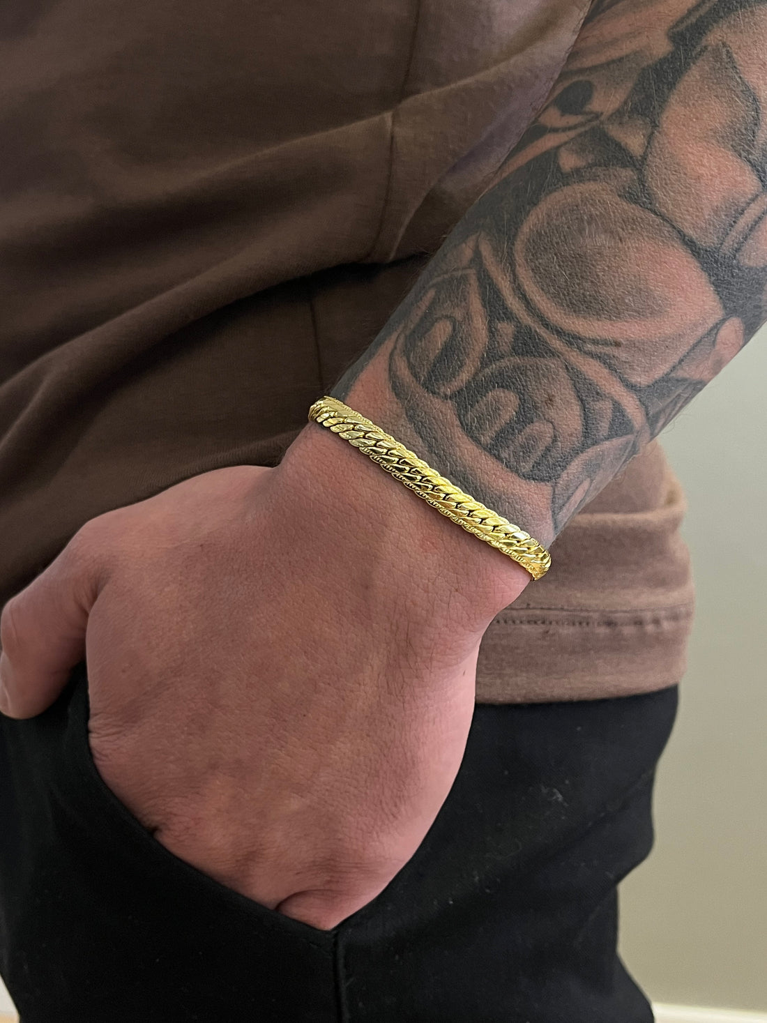 Pulseira Grummet Flat 6mm - Fecho gaveta - Banhado a ouro 18k