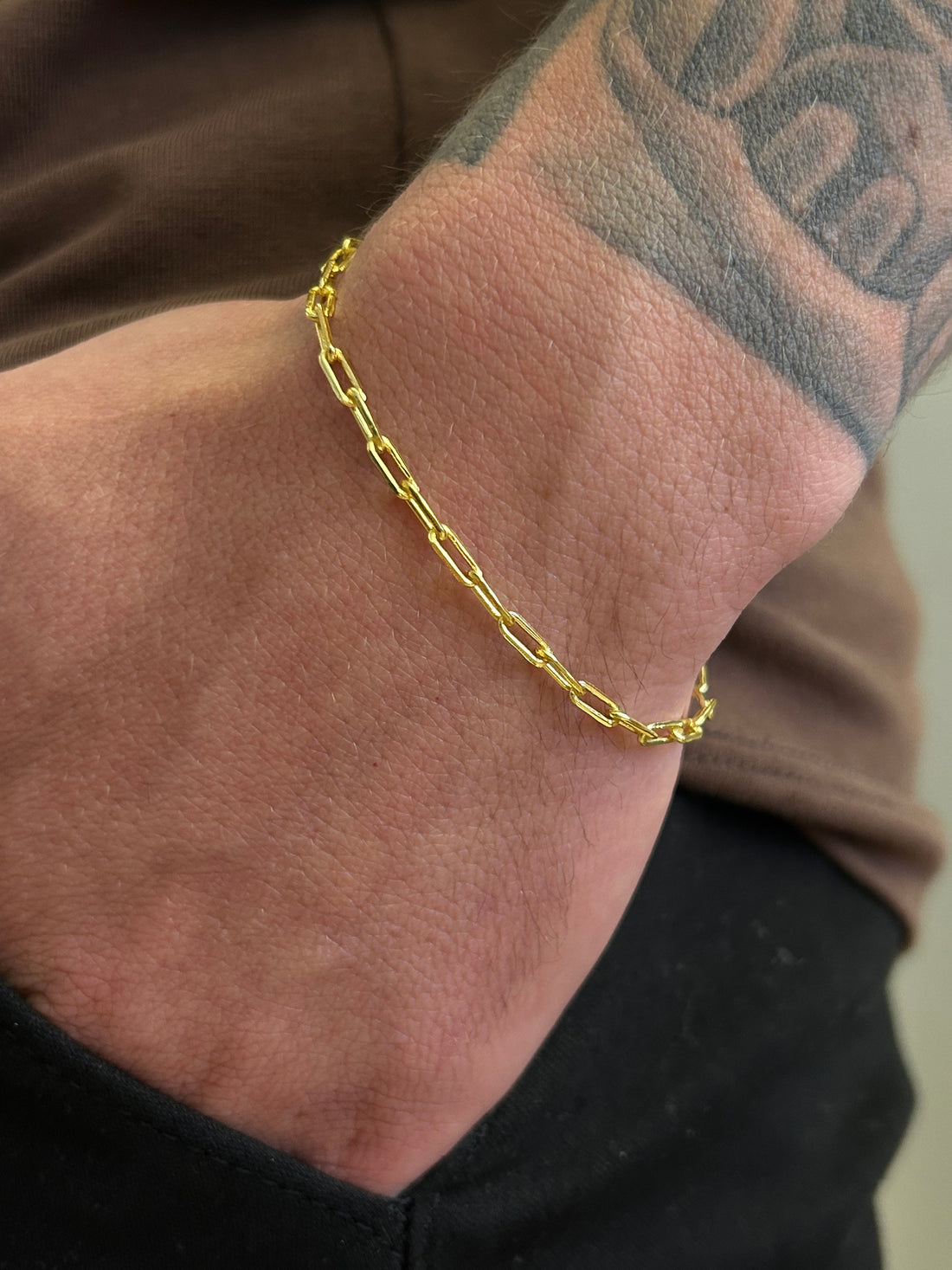 Pulseira Cadeado Alongado 2mm - Fecho bomba - Banhado a ouro 18k