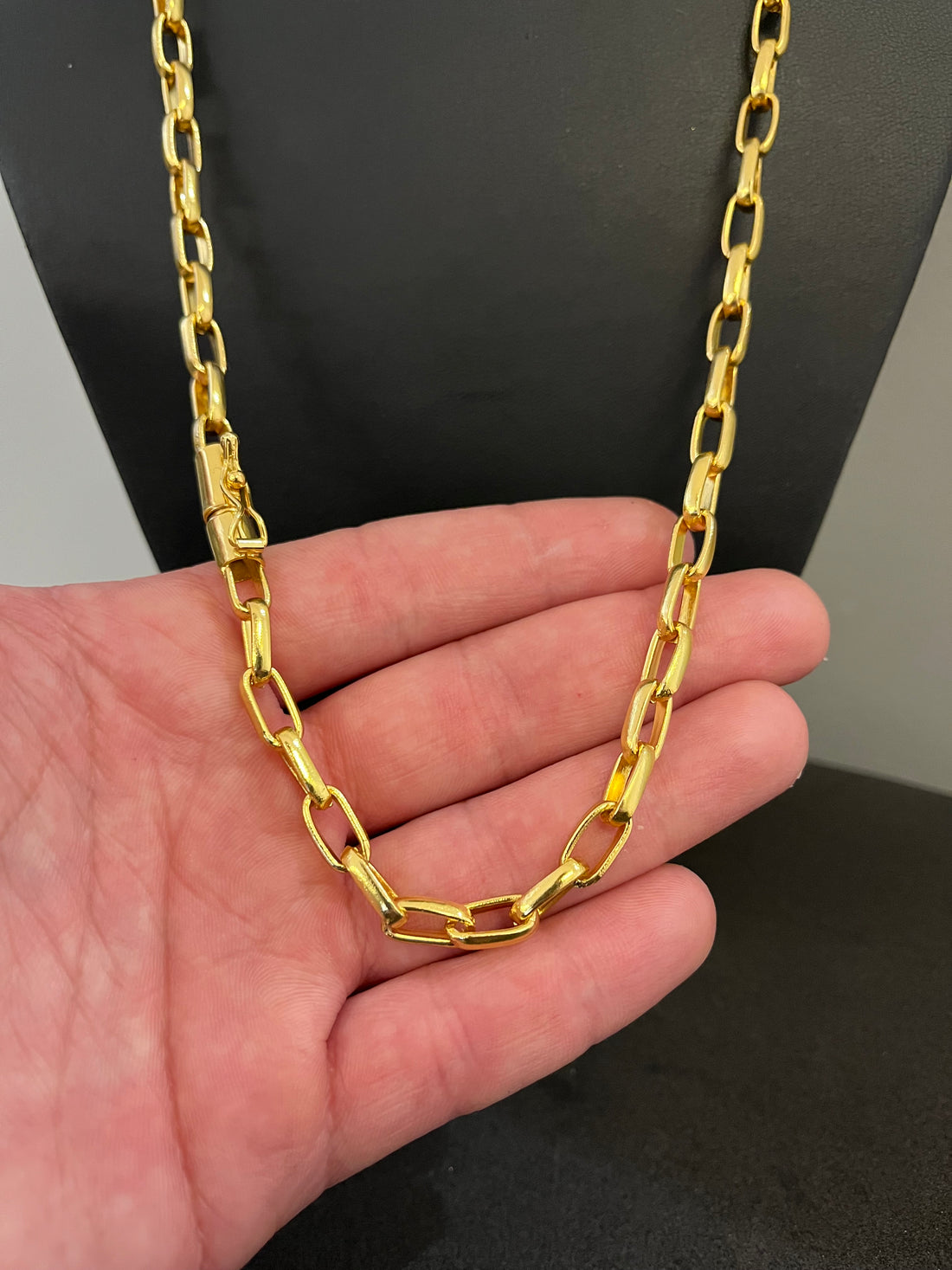 Corrente Tijolinho meia cana 6mm - 70cm - Fecho bomba - Banhado a ouro 18k