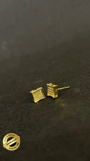 BRINCO QUADRADO 16 PEDRAS - BANHADO A OURO 18K