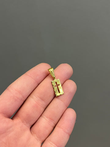 Pingente Placa Cruz Vazada MINI - Banhada a ouro 18k