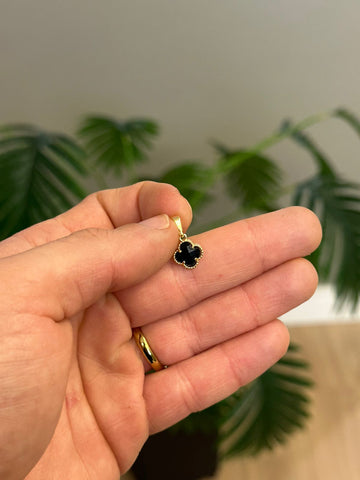 PINGENTE TREVO PRETO PEQUENO - BANHADO A OURO 18K