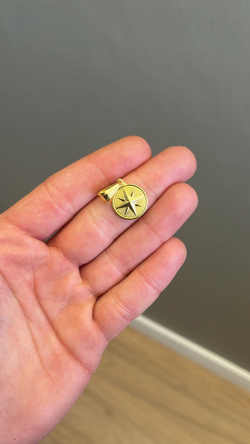 Pingente Rosa dos Ventos MINI - Banhada a ouro 18k