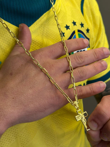 CORRENTE TIJOLINHO 4MM - 70CM + PINGENTE ROSTO DE CRISTO NA CRUZ VAZADA - BANHADO A OURO 18K