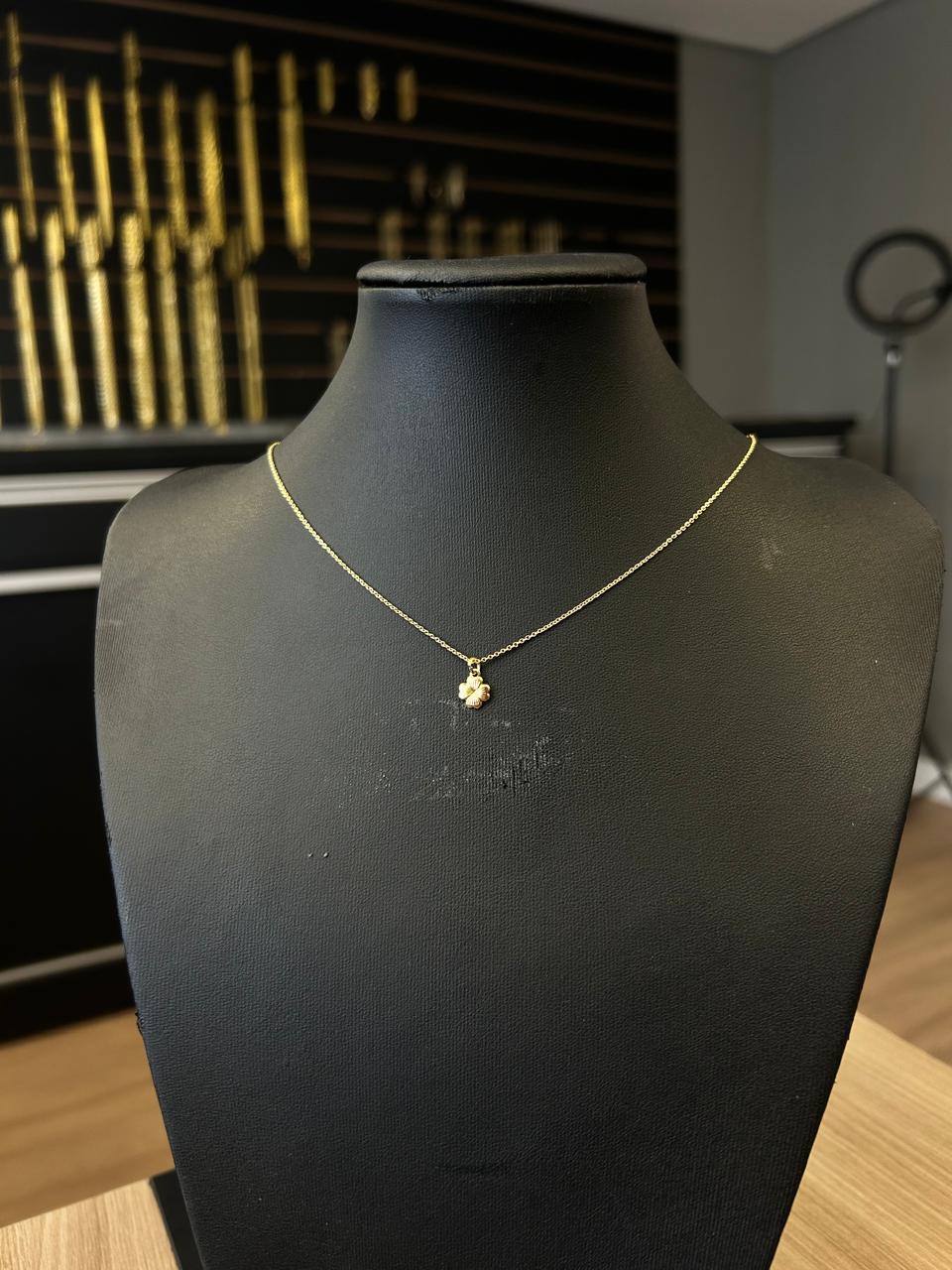 Colar Cadeado 1,2mm + Pingente Trevo da sorte - Banhado a ouro 18k